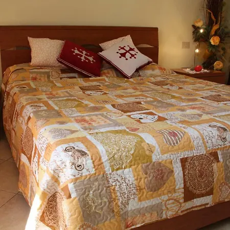 Bed and Breakfast Town *