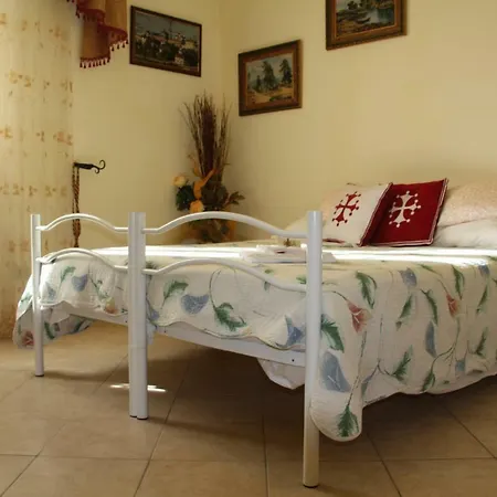 Town Bed & Breakfast *