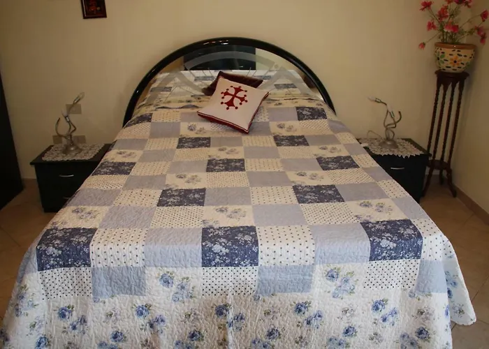 Town Bed and Breakfast Πίζα